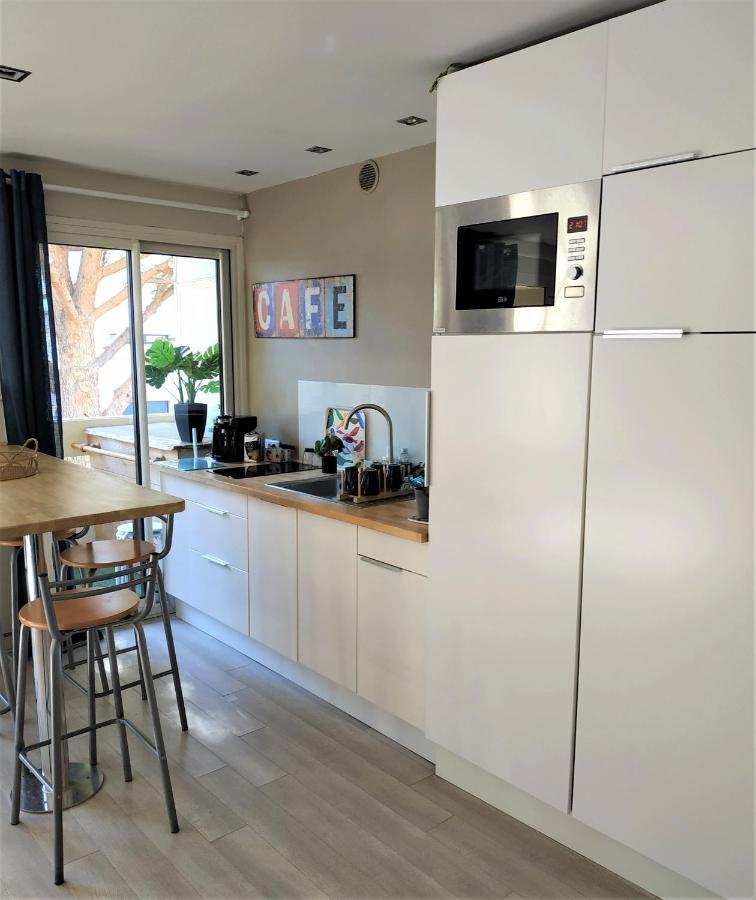 Charmant Appartement A 350M De La Plage Et Du Port Fréjus Exterior foto